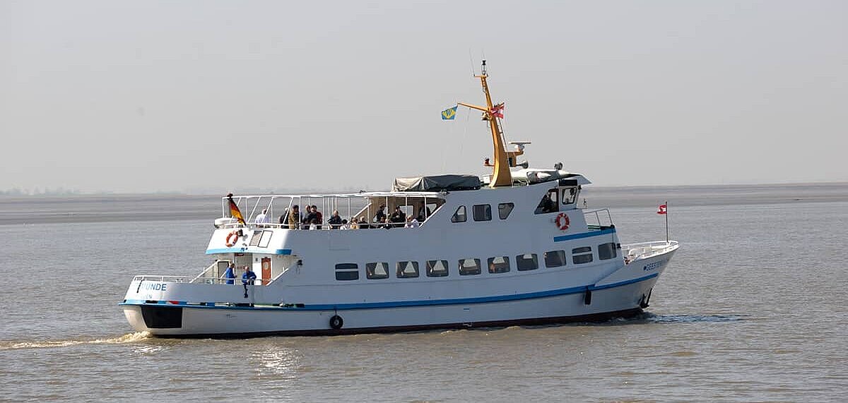 MS „GEESTEMÜNDE" auf der Weser